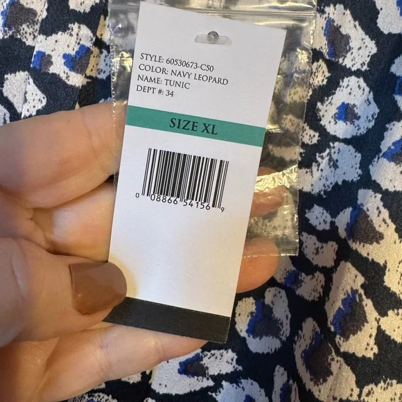 NWT  Sofia by Sofia Vergara NAVY LEOPARD PRINT BLOUSE XLARGE    #J - Picture 8 of 9